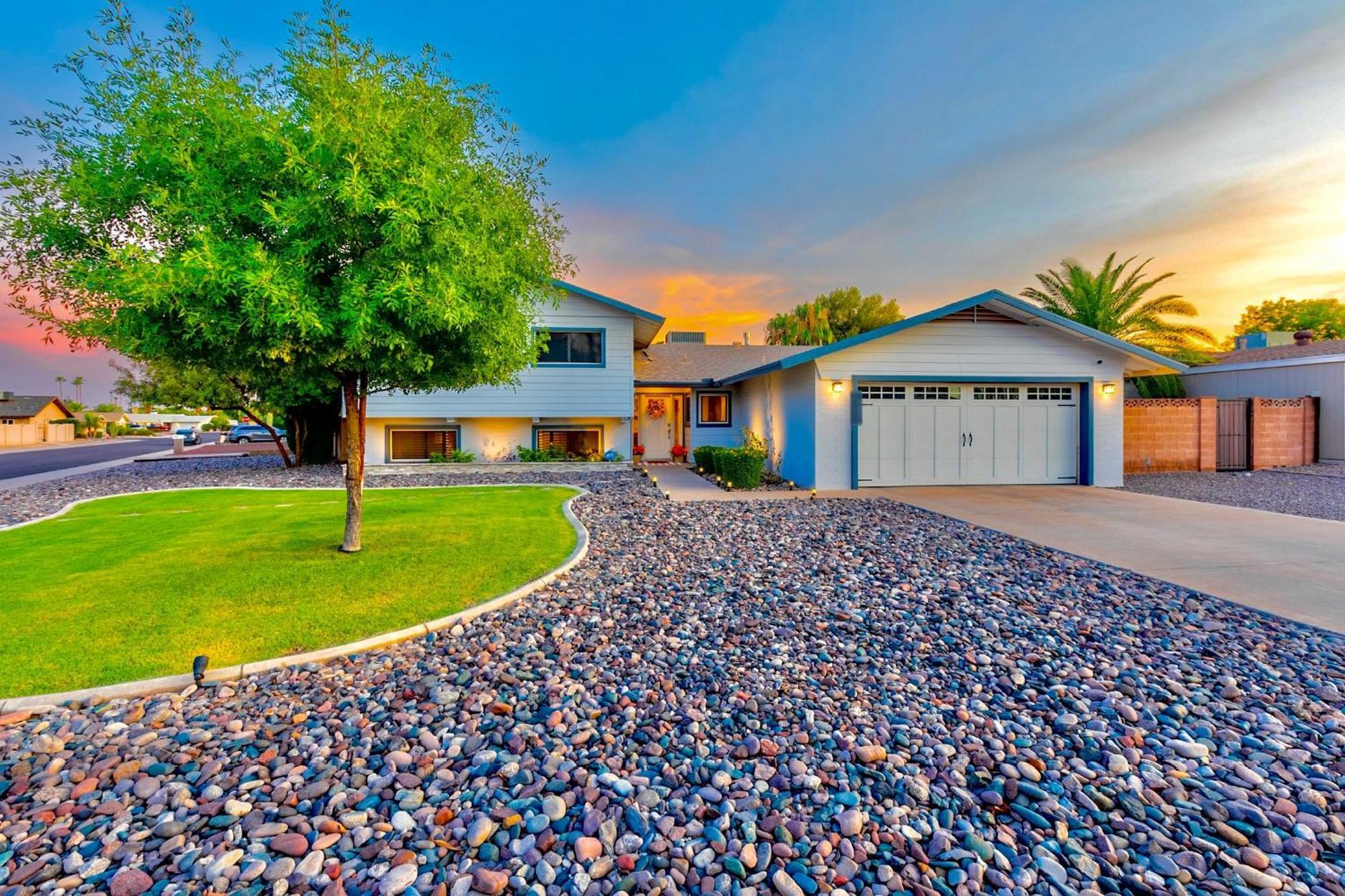 Scottsdale Paradise Escape!- Pet Friendly & Backyard Oasis, Pool- Nearby Dining And Shops! Villa Exterior photo